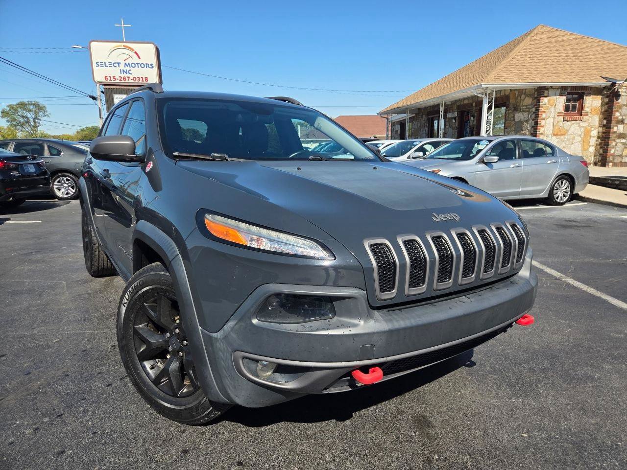 Used 2016 Jeep Cherokee Trailhawk w/ Comfort/Convenience Group AWD/4WD image 7