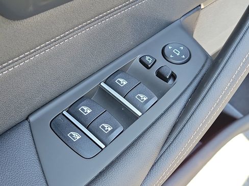 Used 2023 BMW 540i w/ Premium Package RWD image 21