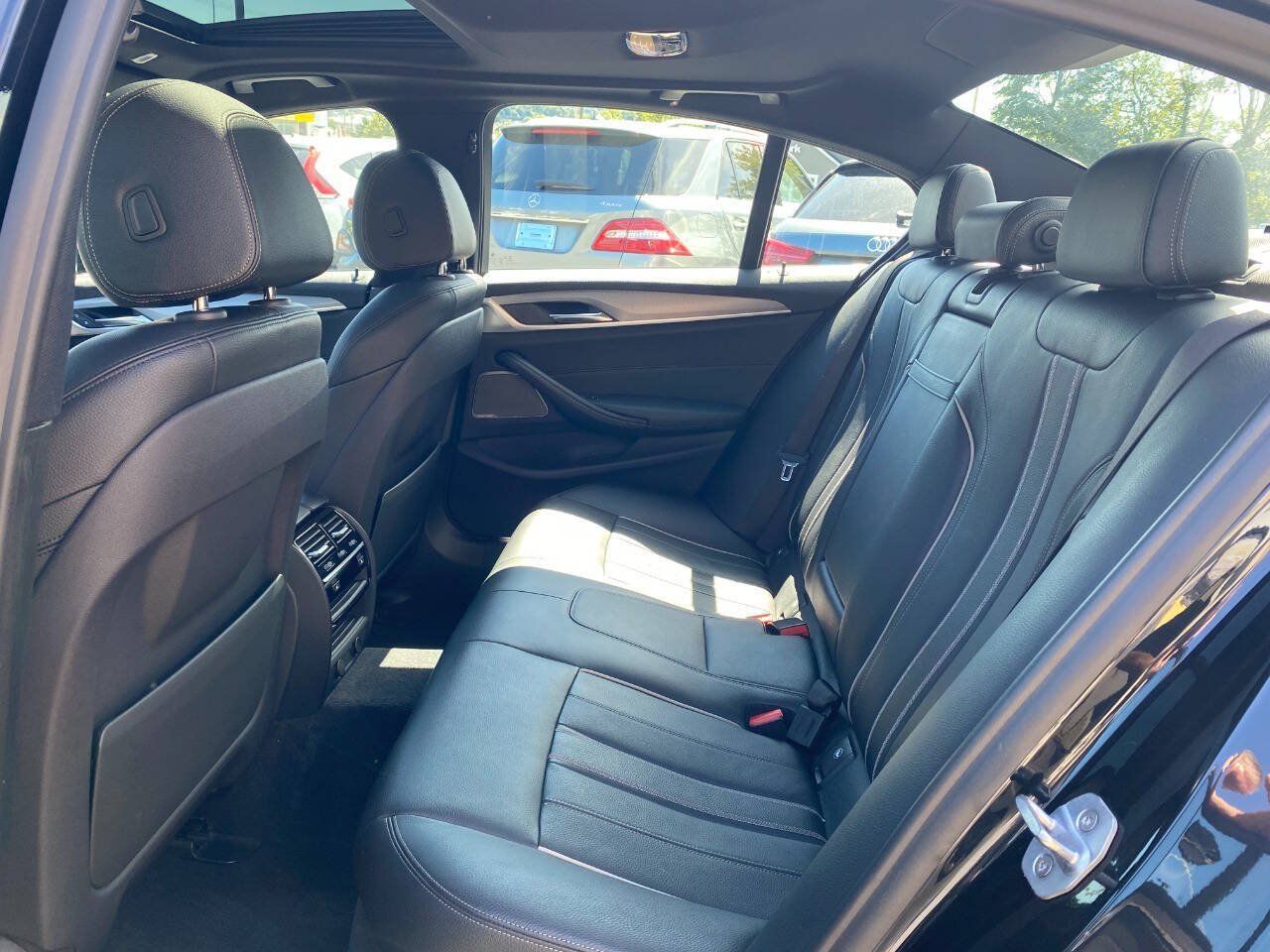 Used 2018 BMW 530i xDrive AWD/4WD image 22