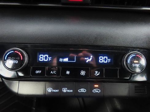 Used 2025 Hyundai Elantra Sport FWD image 24