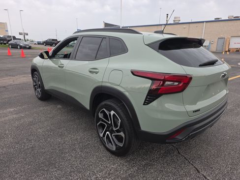 Used 2024 Chevrolet Trax RS w/ Driver Confidence Package image 5