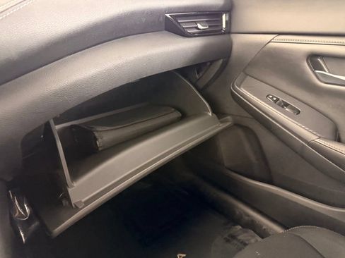 Used 2023 Nissan Sentra SV FWD image 34