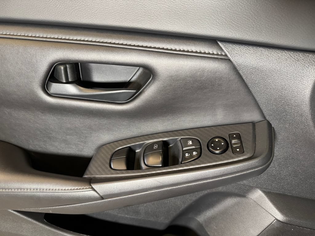 Used 2025 Nissan Sentra S FWD image 19