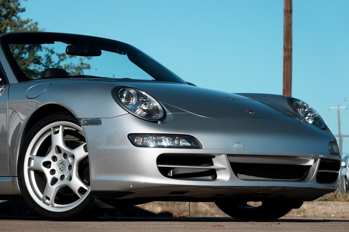 Used 2006 Porsche 911 Carrera 4 AWD/4WD image 18