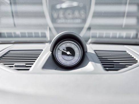 Used 2022 Porsche 911 Turbo S image 77