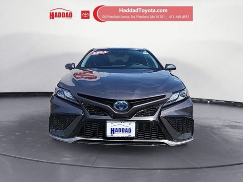 Used 2024 Toyota Camry XSE FWD image 9