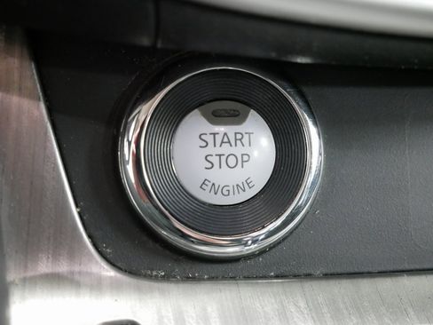 Used 2017 Nissan Murano S image 23