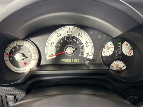 Used 2012 Toyota FJ Cruiser 4WD w/ Upgrade Pkg image 18