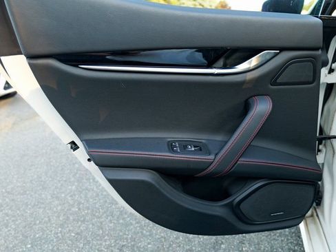 Used 2022 Maserati Ghibli Modena Q4 image 24