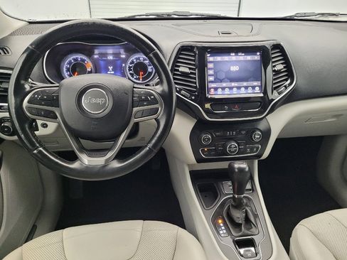 Used 2019 Jeep Cherokee Limited FWD image 22