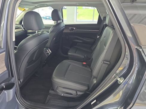 Certified 2023 Kia Sorento X-Line EX AWD/4WD image 10