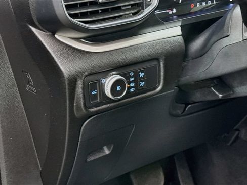 Used 2022 Ford Explorer XLT w/ Equipment Group 202A RWD image 10