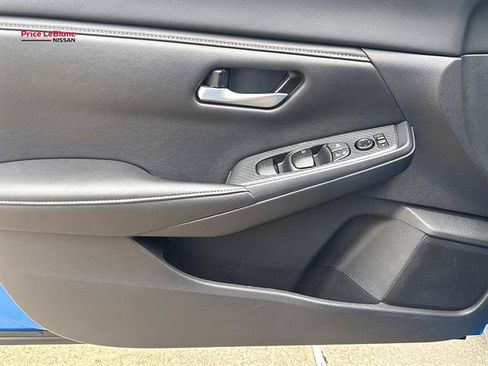 Used 2025 Nissan Sentra SV FWD image 18