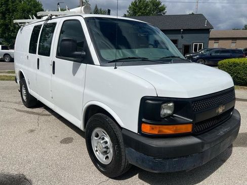 Used 2013 Chevrolet Express 2500 RWD image 2