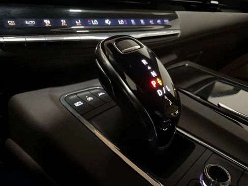 Used 2023 Cadillac Escalade ESV Sport w/ Touring Package AWD/4WD image 85