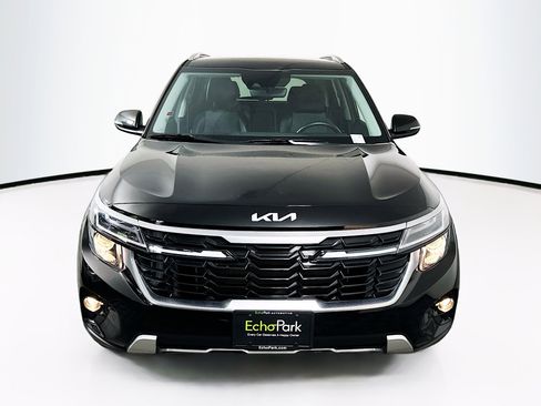 Used 2025 Kia Seltos S image 2