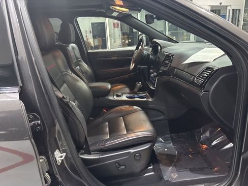 Used 2020 Jeep Grand Cherokee Trailhawk w/ Trailhawk Luxury Group image 36