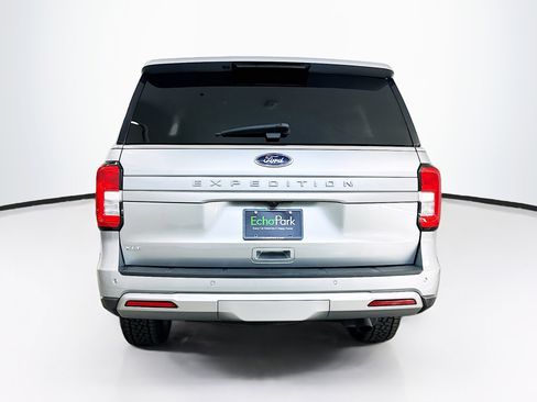 Used 2024 Ford Expedition XLT image 7
