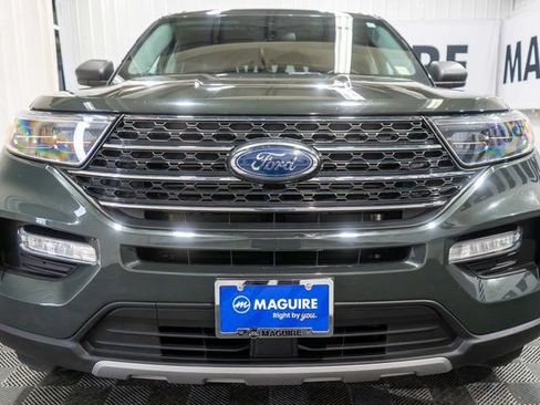 Used 2022 Ford Explorer XLT w/ Equipment Group 202A AWD/4WD image 3