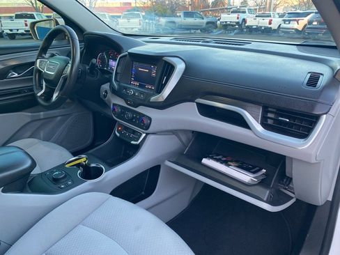 Used 2022 GMC Terrain SLE w/ Driver Convenience Package image 20