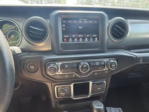 Used 2023 Jeep Wrangler Unlimited Sport AWD/4WD image 31