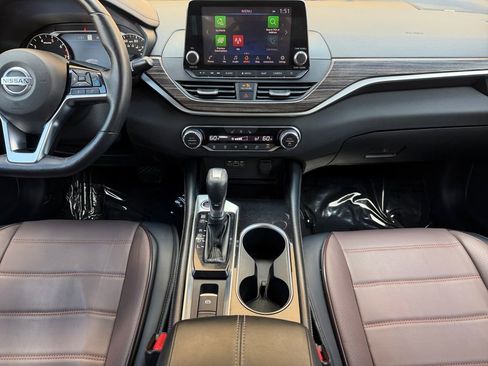 Used 2020 Nissan Altima 2.5 SL FWD image 26