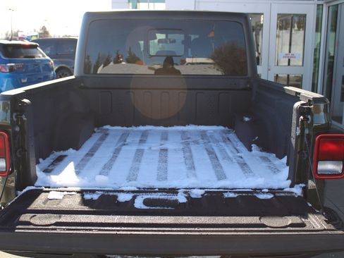 Certified 2021 Jeep Gladiator Willys image 34