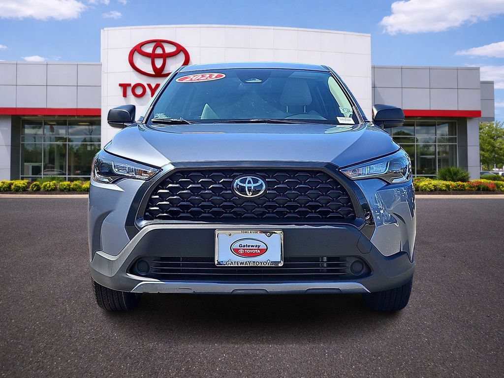 Used 2023 Toyota Corolla Cross L FWD image 2