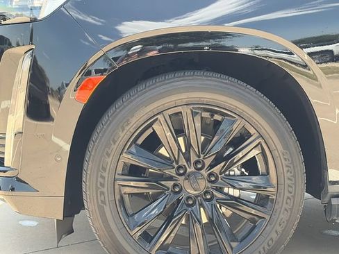 Used 2023 Cadillac Escalade ESV Sport w/ Touring Package AWD/4WD image 5