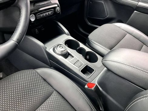 Certified 2025 Ford Escape SE FWD image 15
