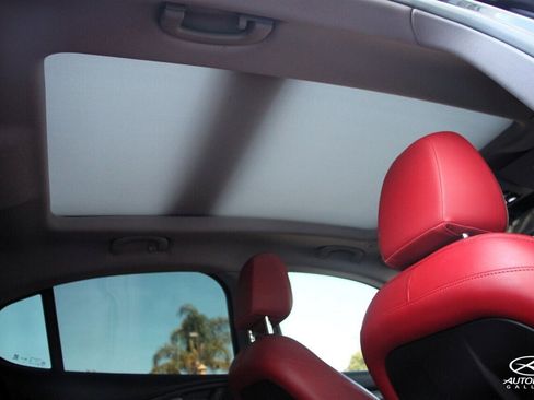 Used 2019 Alfa Romeo Stelvio Ti image 33