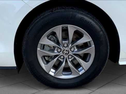 Used 2022 Toyota Sienna LE image 10