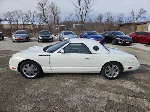 Used 2002 Ford Thunderbird Deluxe image 4