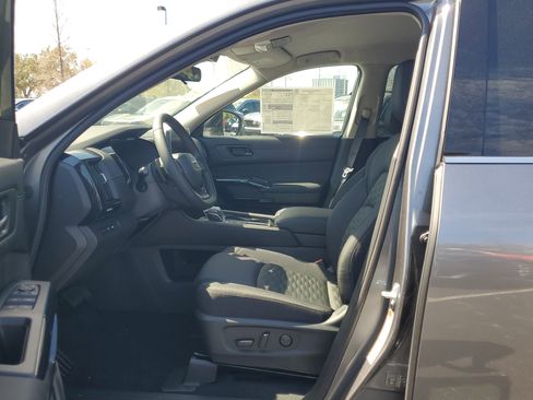 New 2026 Nissan Pathfinder SV image 12