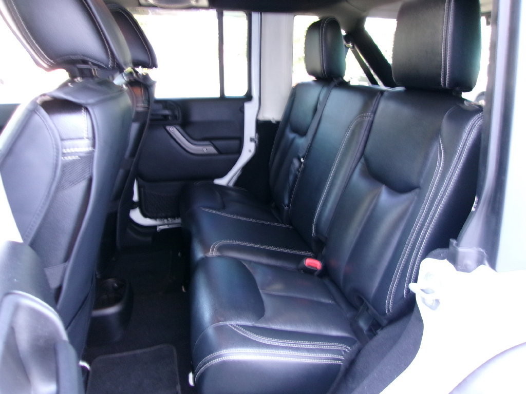 Used 2014 Jeep Wrangler Unlimited Sport w/ Quick Order Package 24S AWD/4WD image 20