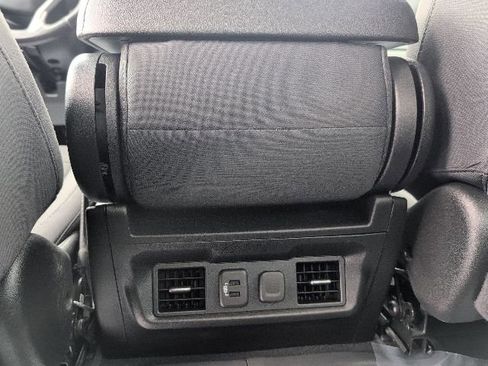 Used 2022 Chevrolet Silverado 2500 LT w/ Convenience Package image 28