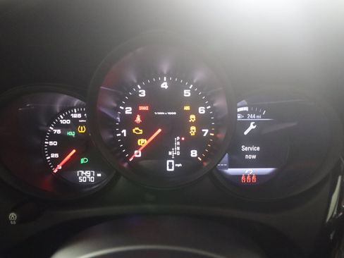 Used 2021 Porsche Macan image 18