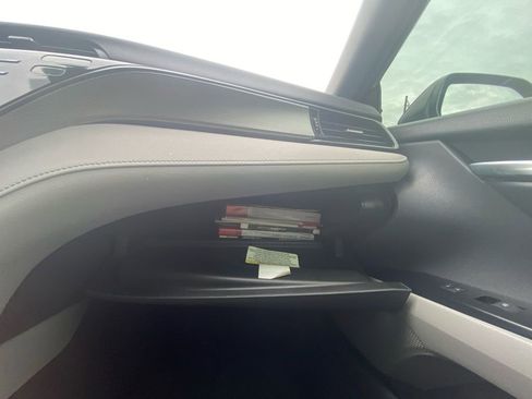 Used 2019 Toyota Camry SE FWD image 23