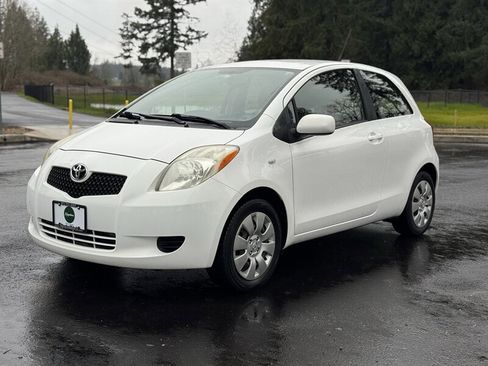 Used 2008 Toyota Yaris 2-Door Hatchback image 1