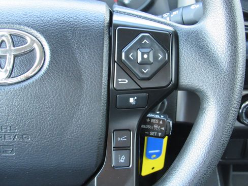 Used 2022 Toyota Tacoma SR image 20