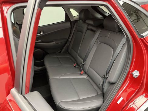 Used 2023 Hyundai Kona Limited AWD/4WD image 12