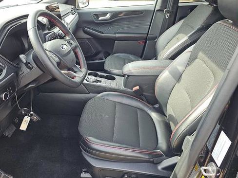 Used 2025 Ford Escape ST-Line image 4