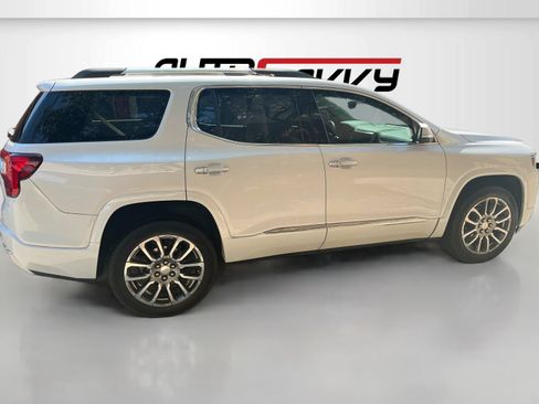 Used 2023 GMC Acadia Denali w/ Trailering Package FWD image 8