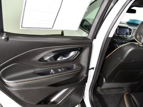 Used 2024 GMC Terrain AT4 AWD/4WD image 48