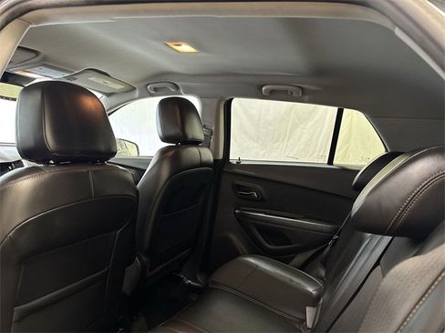 Certified 2020 Chevrolet Trax LT w/ Driver Confidence Package image 13