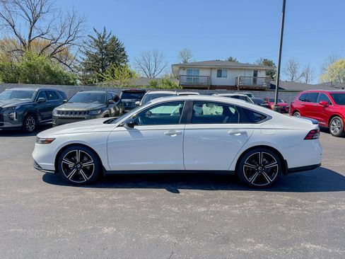 Used 2025 Honda Accord Sport image 10