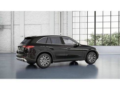 Used 2026 Mercedes-Benz GLC 300 4MATIC image 19