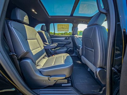 New 2026 Buick Enclave Sport Touring w/ Power Package AWD/4WD image 42