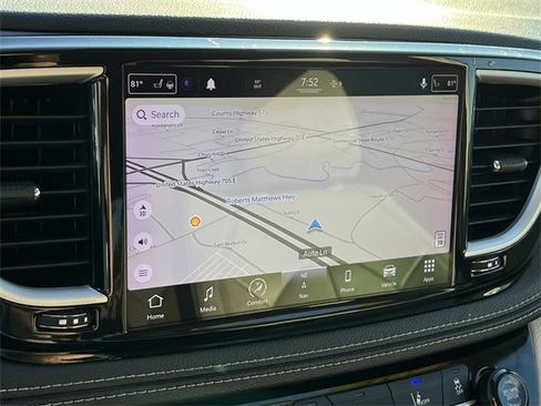 Used 2021 Chrysler Pacifica Touring-L image 39