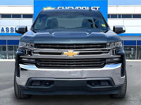 Used 2020 Chevrolet Silverado 1500 LT w/ Trailering Package image 2